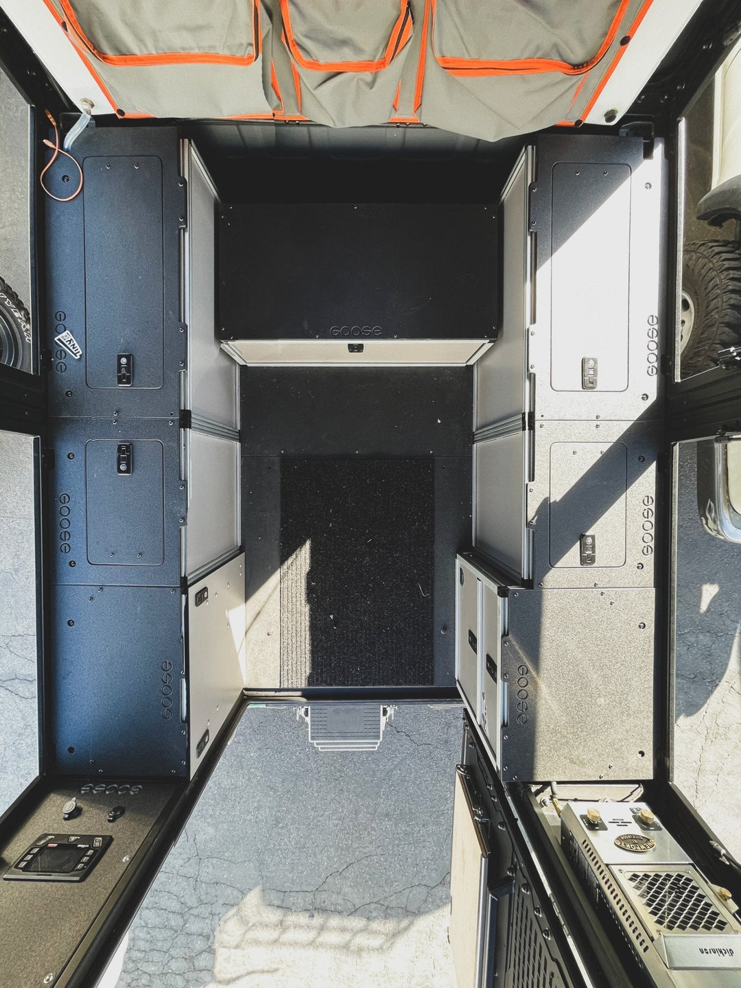 Alu-Cab Alu-Cabin Canopy Camper