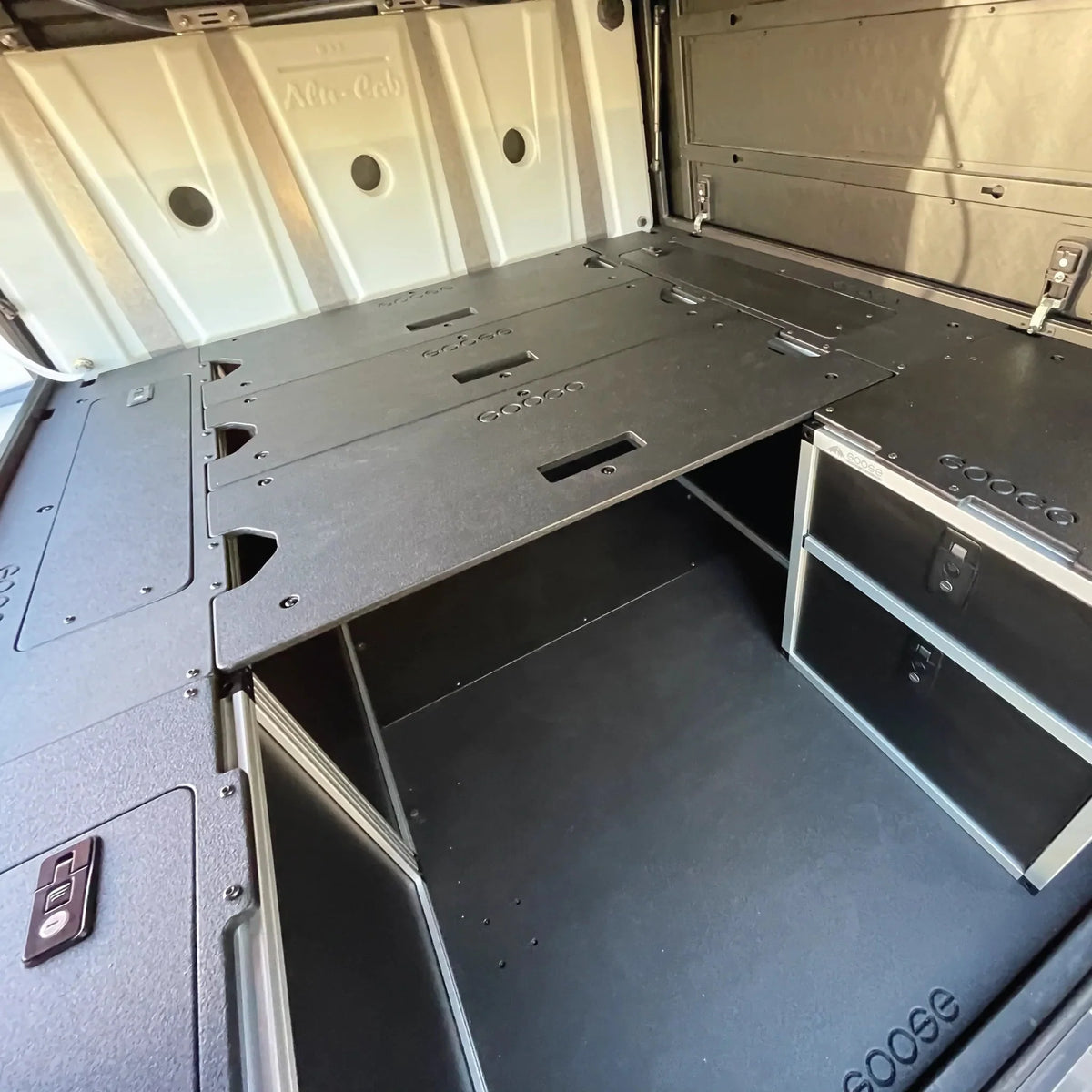 Alu-Cab Canopy Camper - Sleep Deck Panel - Utility Module to Utility M ...